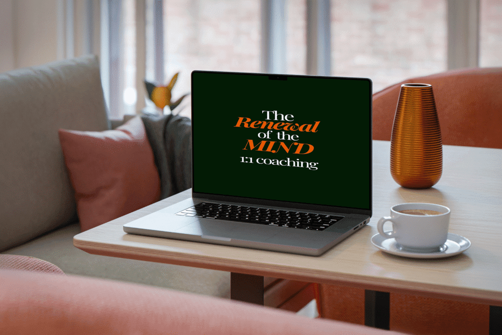 Free MacBook Pro on Table Mockupkkkk